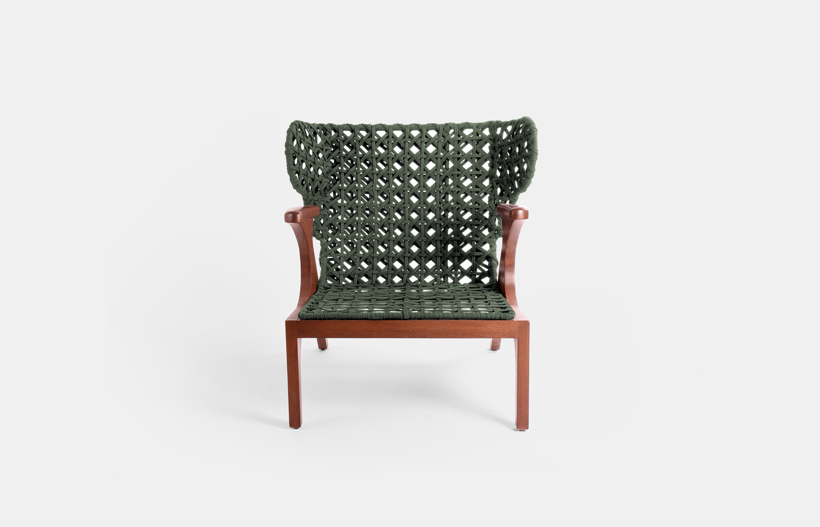 MAGNUS ARMCHAIR